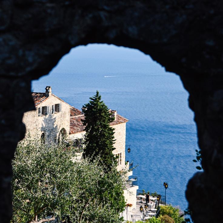 Family terraces and cafés for calm evenings in Pasadena